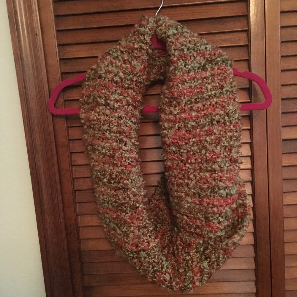 ❤️❤️HAND KNITTED INFINITY SCARF❤️❤️